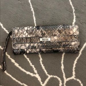 Snake skin wallet/clutch Kenneth Cole